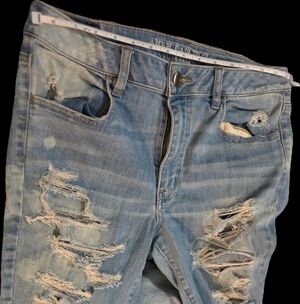 American Eagle Outfitters Light Blue Distressed Skinny Jeans